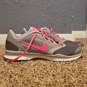 Nike running shoes size 7.5 grey and pink